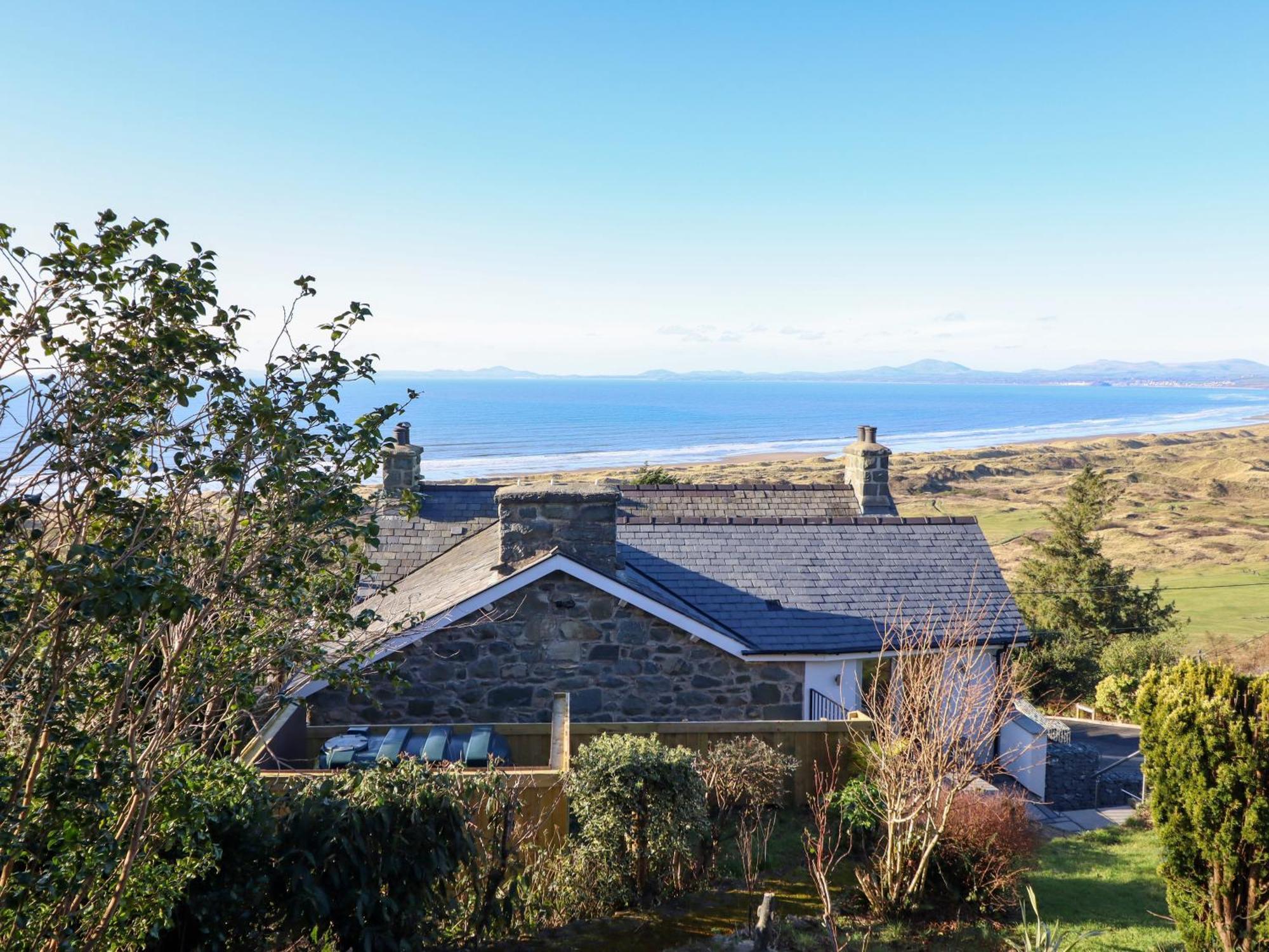 Aelfor Villa Harlech Exterior photo